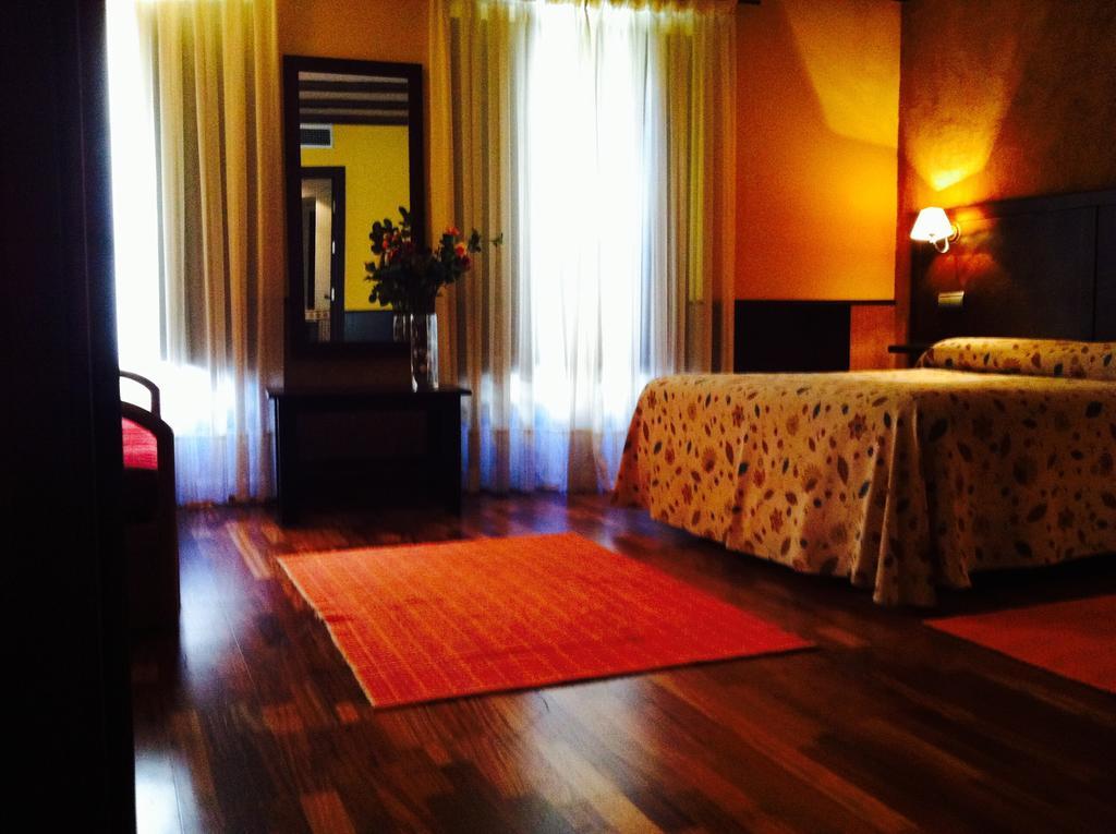 Hosteria Casa Vallejo ซาลามังกา ภายนอก รูปภาพ