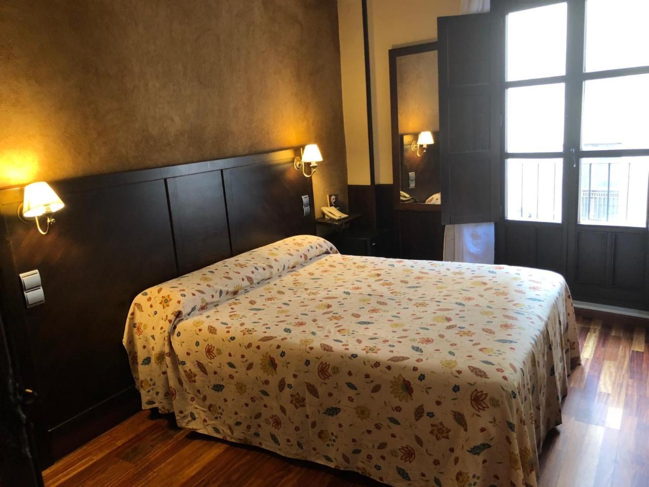 Hosteria Casa Vallejo ซาลามังกา ภายนอก รูปภาพ